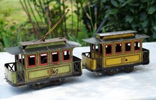 JOUET ANCIEN mécanique  tôle lithographiée Tramway Charles Rossignol + wagon !