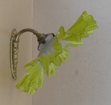 Ancienne applique col de cygne bronze abat-jour opaline ondulée jaune déco #2