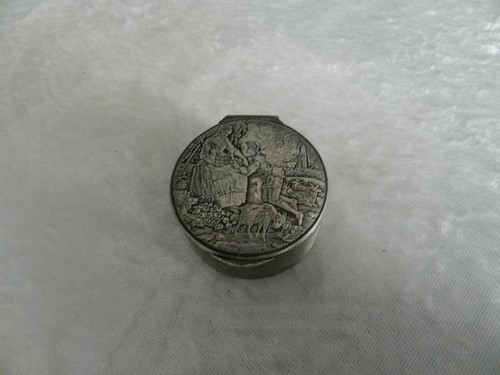 Ancienne boite plaqué argent