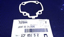 1 JOINT D'EMBASE ORIGINAL POUR SCOOTERS COLLECTION  PEUGEOT SV 80 / SV 100 "NOS"