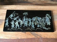 TABLEAU EN BOIS LAQUÉ NACRE