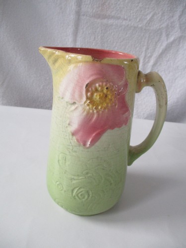 Ancien pichet fleuri - , en