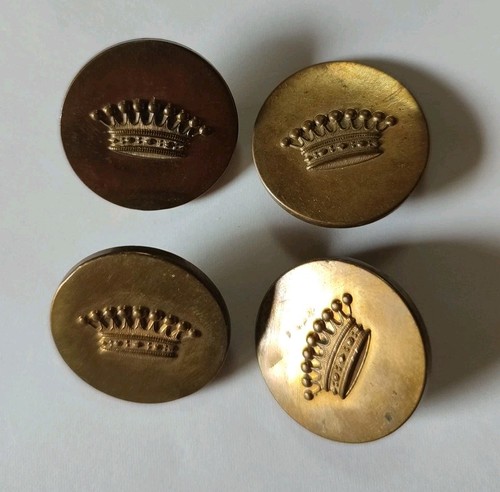Lot 4 boutons - 4, de
