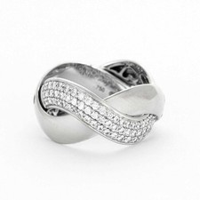 POIRAY - Tresse - Bague en or gris et diamants