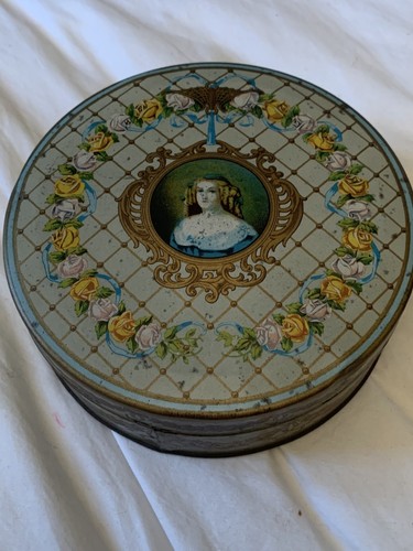 Ancienne boite metal tole