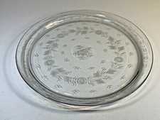 PLAT ANCIEN EN VERRE SOUFFLÉ