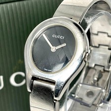 Montre Gucci 6700L à Quartz