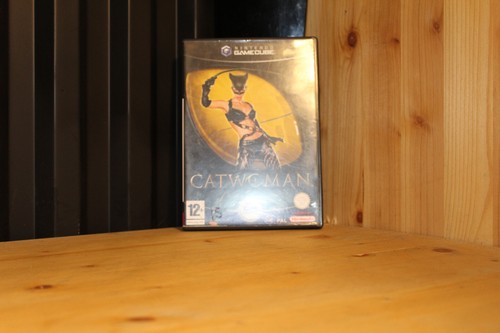 Catwoman pal gamecube - catwoman,