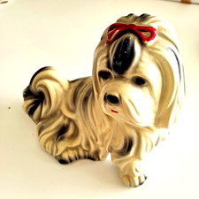 Chien en platre polychrome