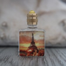 4.5 cm de haut, miniature en verre vide, décor Tour Eiffel, bouteille en verre