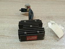 UN REGULATEUR DE TENSION Suzuki LS 650 1986 A 2003 Savage LS650 SH535A-12