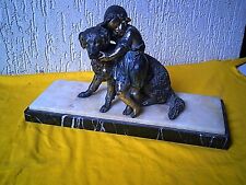 ART DECO SUJET L ENFANT ET LE CHIEN sur plaque marbre
