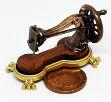 Poupées Maison Table Machine