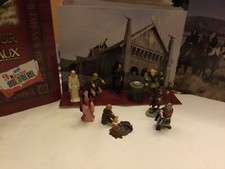 diorama 8 figurines kinder