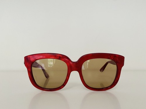 Lunette soleil rouge - de,