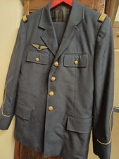 Ancien uniforme militaire de