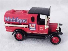 Camion tanker Ford T 1920 citerne pétrolier MOBIL no Majorette NOREV DINKY ESSO.