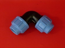 Coude manchon PE égal 16mm