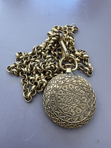 Très long sautoir pendentif - très,