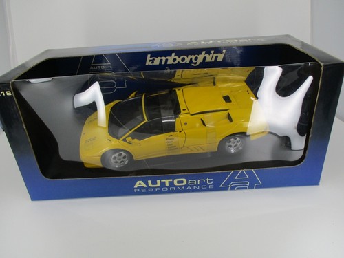Ta651 autoart performance 18 - autoart, 1/18