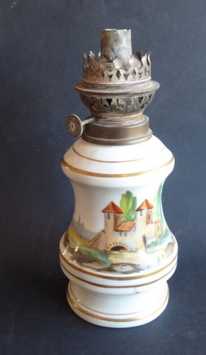 Lampe pétrole porcelaine - à,