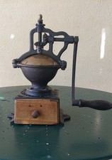 Moulin à café de comptoir  vintage Peugeot Frères  (à poser)