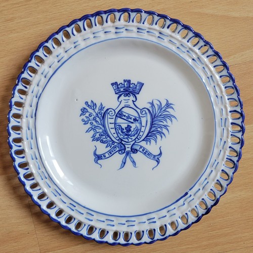 Belle assiette faiencerie - belle,