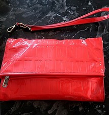 SAC BY DKNY *VERNIS ROUGE LOGO MONOGRAMMÉ DKNY *ANSE AMOVIBLE *MODÈLE ORIGINAL