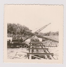 photo ancienne ?️ grue portique 10 tonnes Charles & Fils 1950s industriel