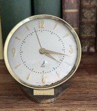 Ancien petit réveil - , voyage