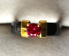 Rubis Hydrothermal Rouge de 1,085 ct - Bague Céramique Noire + Acier Inoxydable