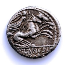 Sc-República Romana-Gens Junia. Denar. ROM 91 a. C. MBC VF + argent 3,94 G
