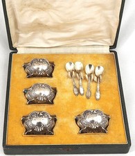 Lot de 4 salières, salerons en argent massif Minerve, XIXe, de style Louis XV.