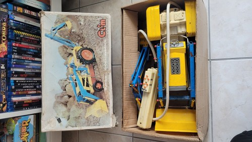 Ancien jouet tracteur