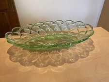 plateau plat en verre pressé moulé Ouraline ? vert Art Déco Uranium Glass ancien