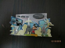  PINS DISNEY PLAQUETTE PIN
