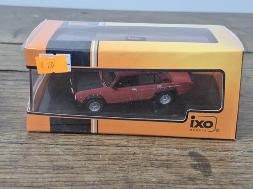 Voiture miniature lada 2105 - voiture,