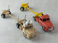 Lot d'anciens camions