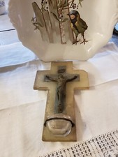 CRUCIFIX BENITIER VINTAGE  EN MARBRE EN L ETAT