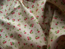 COUPON DE TISSU PETITES FLEURS ROUGE FOND BEIGE   - TIS 55