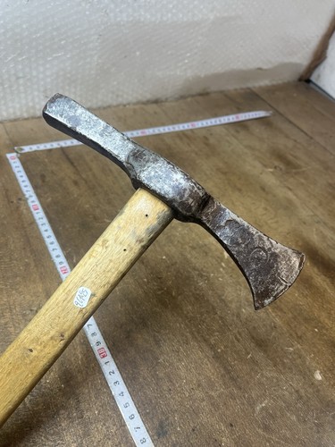 Hache outil ancien mineur old - ancien,