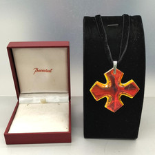 Collier croix en cristal