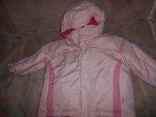 BLOUSON de  ski ROSE 2 ANS MARQUE WED'ZE très bon état COLISSIMO GRATUIT