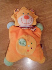 Doudou peluche Vache girafe marionnette balle jaune orange pommette intermarché