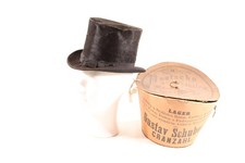 Ancien Chapeau Cylindrique