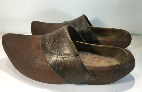 Jolie paire sabots - jolie, anciens
