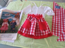 kit vêtement poupée modes et