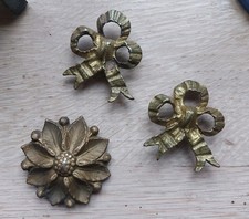 LOT DE 3 CACHE CLOU ANCIENS