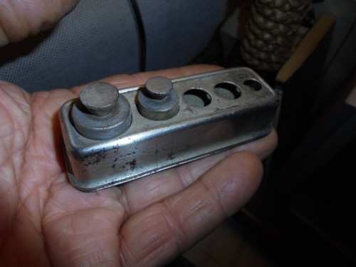 Ancienne boite fer balance - de,