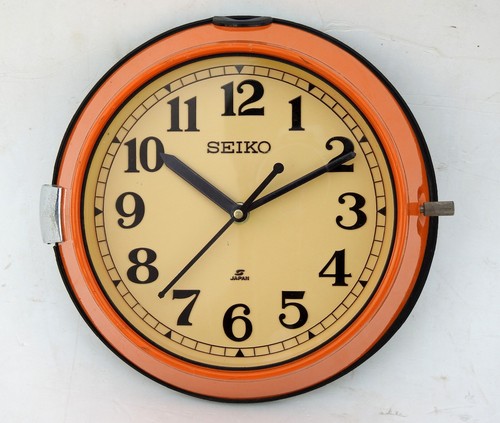 Horloge murale vintage